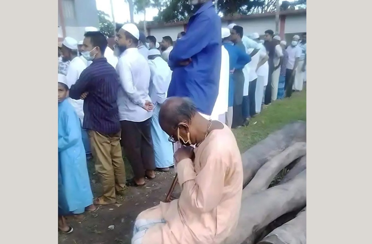 মুসলিম বন্ধুর জানাজায় কান্নায় ভেঙ্গে পড়া সেই সুধীর বাবু  আর নেই