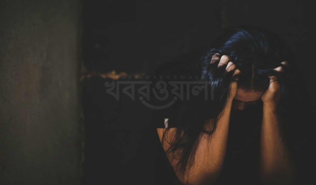 মেয়েকে ১০ মাস আটকে রেখে ধর্ষণ গ্রেপ্তার মা ও সৎবাবা 1756564503 মেয়েকে ১০ মাস আটকে রেখে ধর্ষণ, গ্রেপ্তার মা ও সৎবাবা