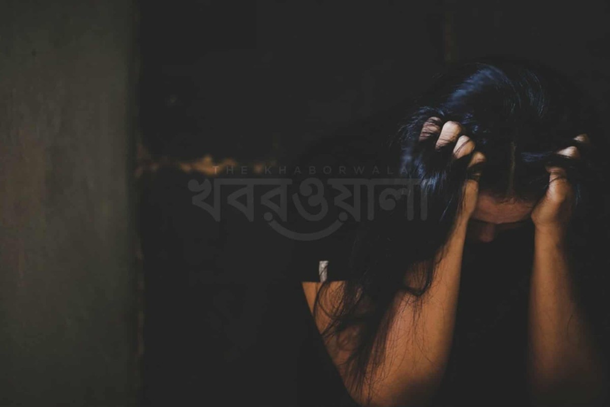 মেয়েকে ১০ মাস আটকে রেখে ধর্ষণ, গ্রেপ্তার মা ও সৎবাবা