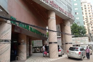 রাজধানীতে হাসপাতালের পার্কিংয়ে থাকা গাড়ি থেকে জোড়া লাশ উদ্ধার