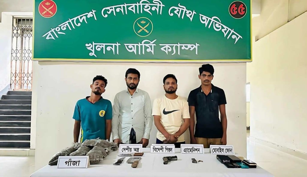 যৌথ বাহিনীর অভিযানে সাব্বির হত্যা মামলার আসামিসহ গ্রেপ্তার ৪ 1755074565 যৌথ বাহিনীর অভিযানে সাব্বির হত্যা মামলার আসামিসহ গ্রেপ্তার ৪