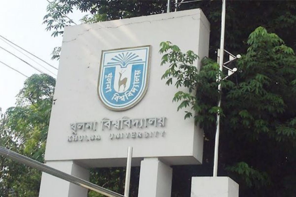 যৌন হয়রানির অভিযোগে খুবি শিক্ষককে অব্যাহতি