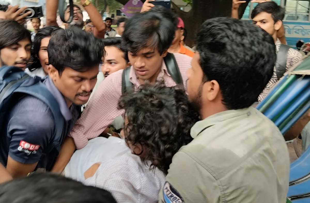 রাকসু নির্বাচন ঘিরে উত্তেজনা, আহত ৩