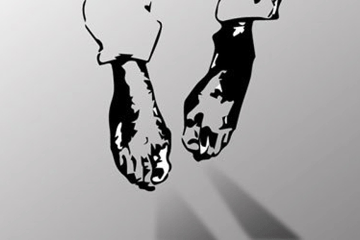 রাজধানীতে বাসার টয়লেটে শিশুর ঝুলন্ত মরদেহ উদ্ধার