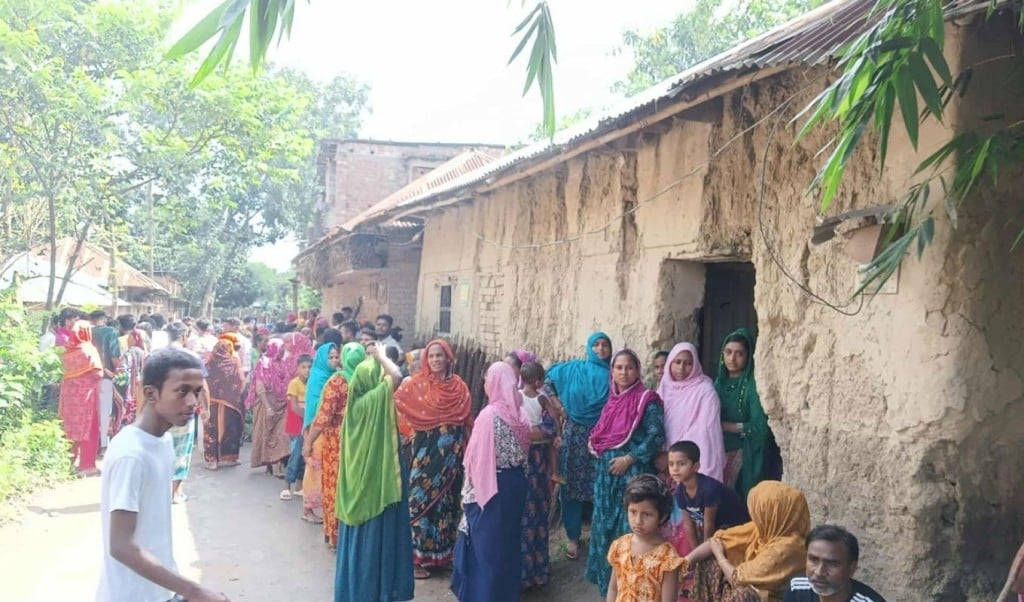 রাজশাহীতে একই পরিবারের ৪ জনের মরদেহ উদ্ধার 1755230902 রাজশাহীতে একই পরিবারের ৪ জনের মরদেহ উদ্ধার, পাওয়া গেছে চিরকুট