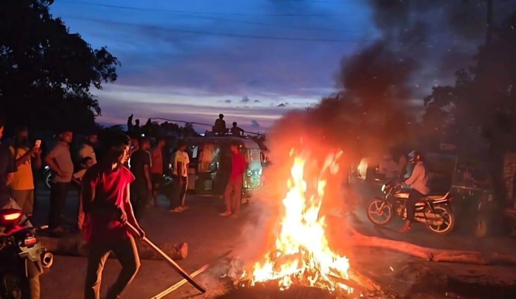 রুমিন ফারহানার অনুসারীদের মহাসড়ক অবরোধ বিক্ষোভ এনসিপির 1756087571 রুমিন ফারহানার অনুসারীদের মহাসড়ক অবরোধ, বিক্ষোভ এনসিপির