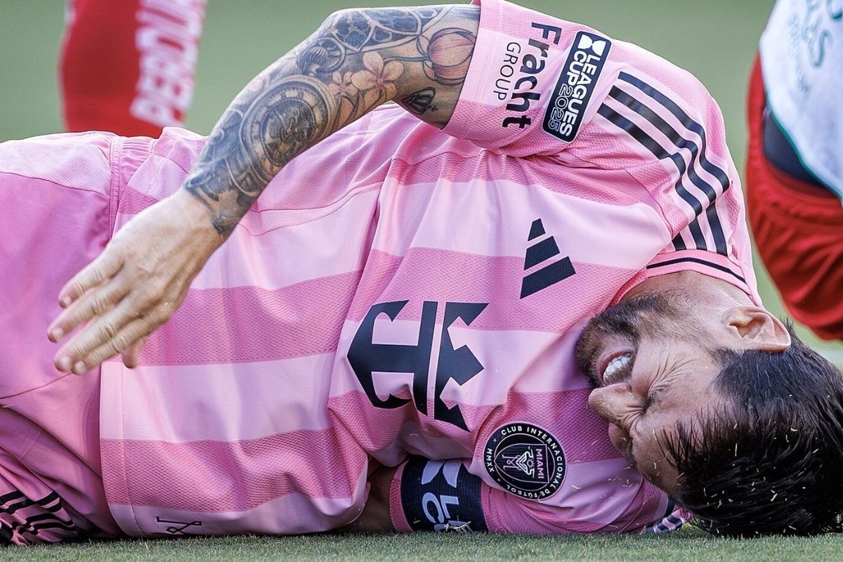 লম্বা সময়ের জন্য মাঠের বাইরে মেসি!