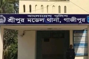গাজীপুরে অতিরিক্ত মূল্যে সরকারি আটা বিক্রি, স্বেচ্ছাসেবক দল নেতাকে পিটুনি