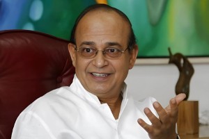 সংস্কারের জন্য এখন বিদেশ থেকে লোক ভাড়া করে আনতে হয়: মঞ্জু