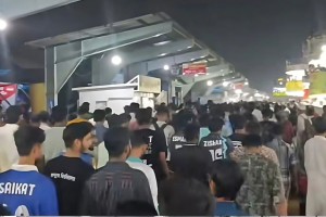 সদরঘাটে লঞ্চকর্মীদের সঙ্গে সংঘর্ষে ৯ শিক্ষার্থী আহত, আটক ৪