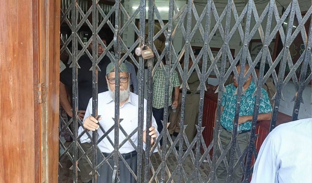 সমন্বিত ডিগ্রির দাবিতে বাকৃবির ভিসিসহ ২ শতাধিক শিক্ষক অবরুদ্ধ 1756646341 সমন্বিত ডিগ্রির দাবিতে বাকৃবির ভিসিসহ ২ শতাধিক শিক্ষক অবরুদ্ধ