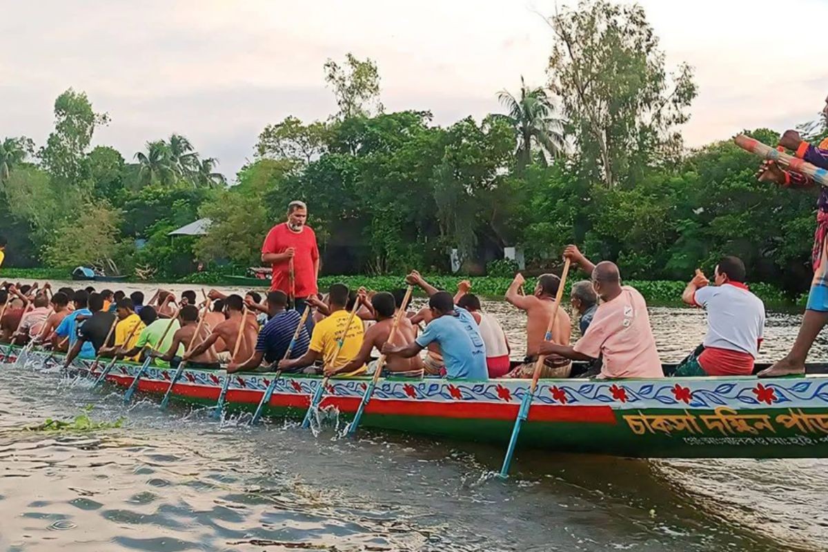 সিরাজগঞ্জে দুই নৌকায় সংঘর্ষে নিহত ২, আহত ১৫