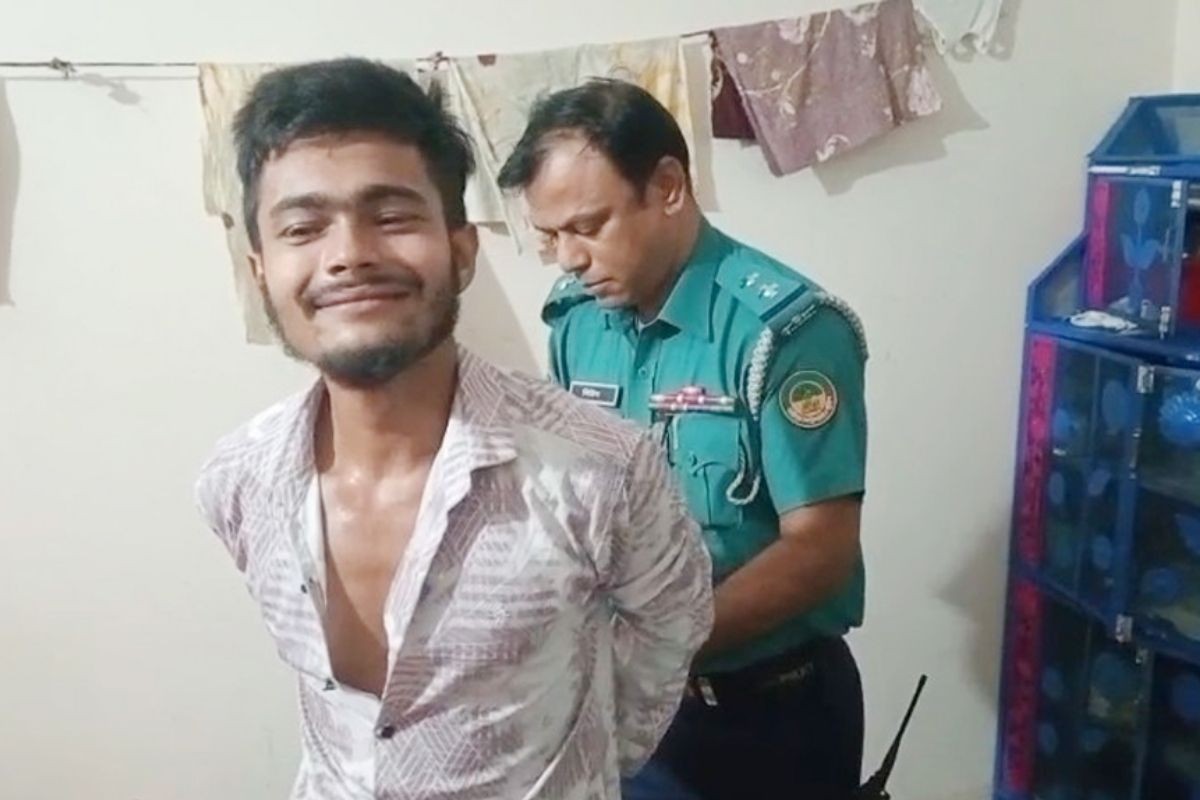 স্ত্রীকে বালিশ চাপা দিয়ে হত্যা; ৯৯৯-এ ফোন করে স্বামীর আত্মসমর্পণ