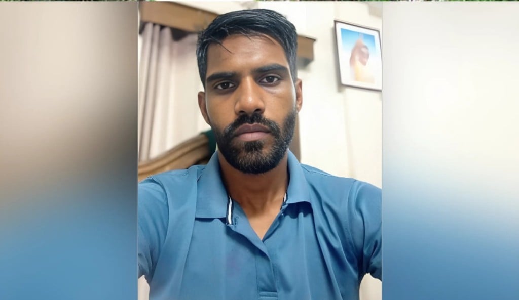 স্বেচ্ছাসেবক দল নেতার ইয়াবা সেবনের ছবি ভাইরাল 1755411640 স্বেচ্ছাসেবক দল নেতার ইয়াবা সেবনের ছবি ভাইরাল