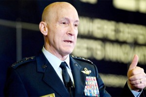 হঠাৎ অবসরে যাওয়ার ঘোষণা দিলেন মার্কিন বিমানবাহিনীর প্রধান