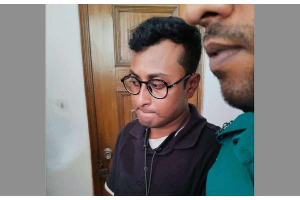 হাইকোর্টে প্রবেশের সময় ইয়াবা-মদ-হেরোইনসহ যুবক আটক