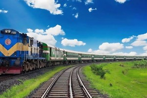 ১২ ঘণ্টা পর রহনপুর-রাজশাহী ট্রেন চলাচল স্বাভাবিক