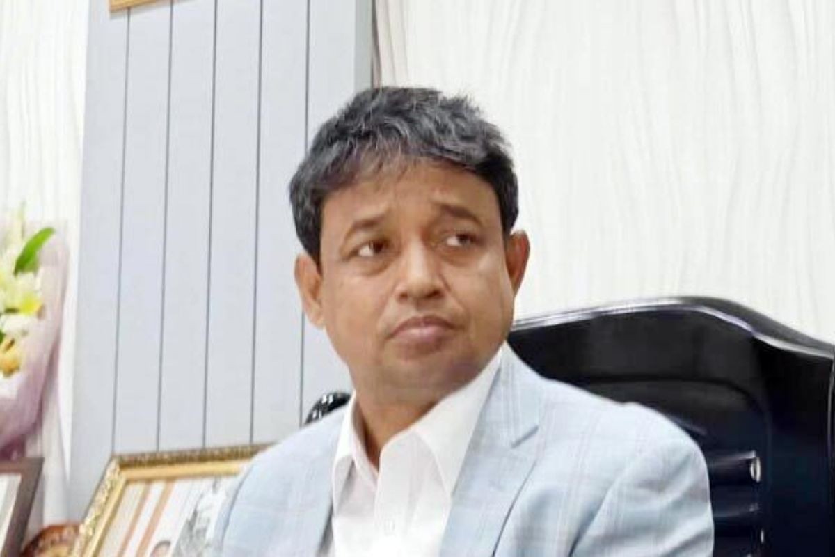 সাবেক ডিবিপ্রধান হারুনসহ ১৮ পুলিশ কর্মকর্তা সাময়িক বরখাস্ত