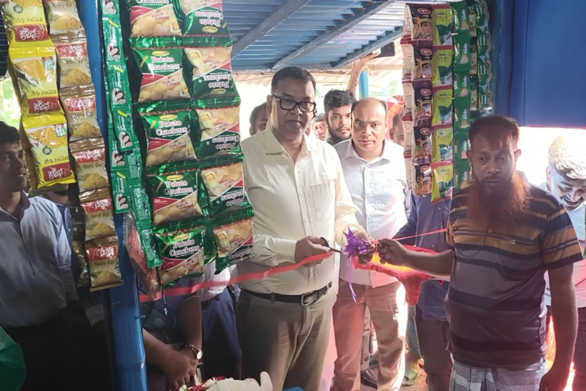 ২৩ বছর কারাভোগ শেষে মুদি দোকান উপহার পেলেন কয়েদি
