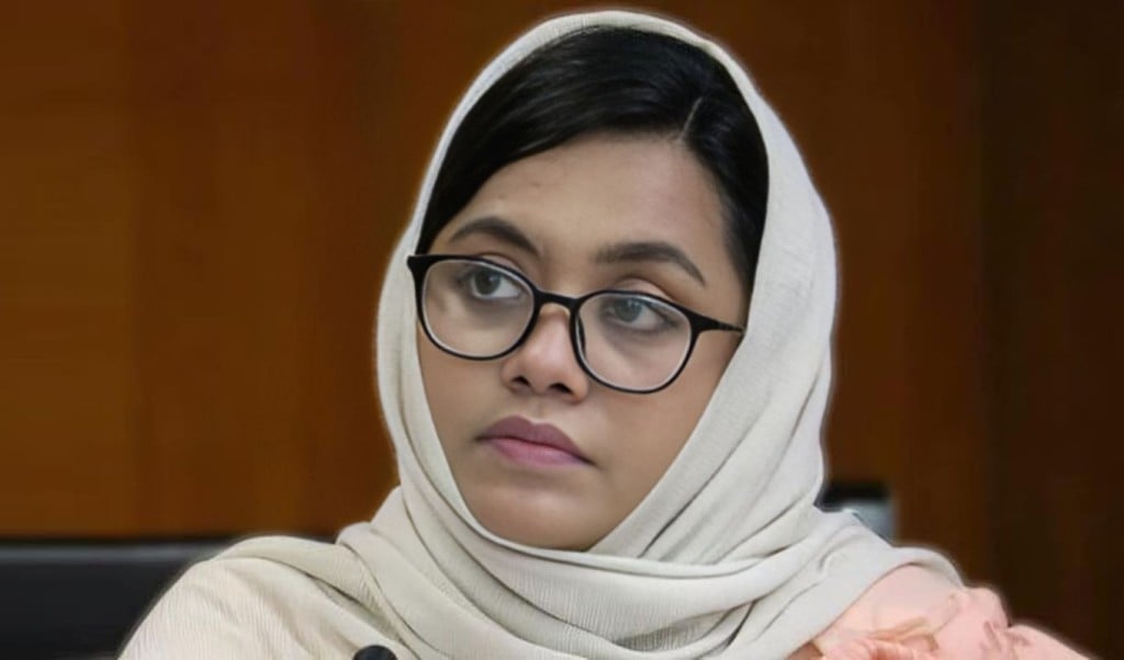‘উনাকে দেখে মেরুদণ্ডহীন অতি জ্ঞানীদের আমি ঘৃণা করা শিখেছি এনসিপি নেত্রী 1756638734 ড. ইউনূসকে দেখে ‘মেরুদণ্ডহীন অতি জ্ঞানীদের’ আমি ঘৃণা করা শিখেছি: এনসিপি নেত্রী