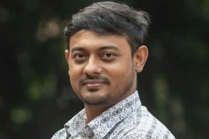 ‘সাগরের পাড়ে রাজনৈতিক রূপরেখা নিয়ে ভাবছিলাম’— শোকজের জবাবে নাসীরুদ্দীন