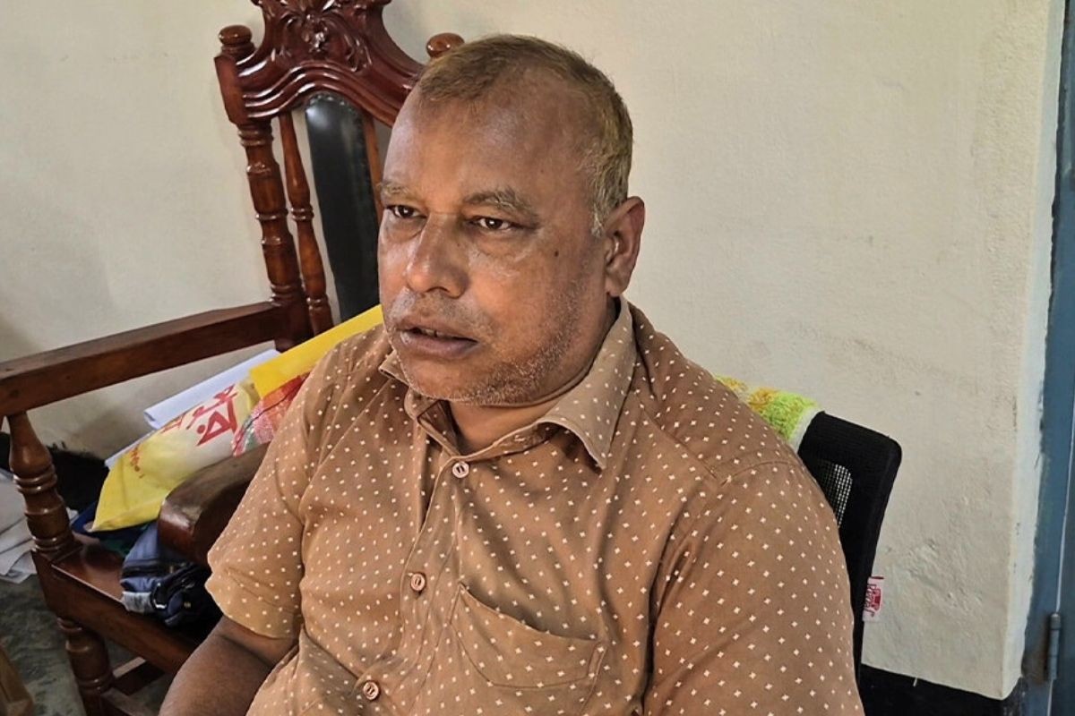 ‘টাকা না নিলে মানুষ মনে করে কাজ হবে না’— ভূমি কর্মকর্তা