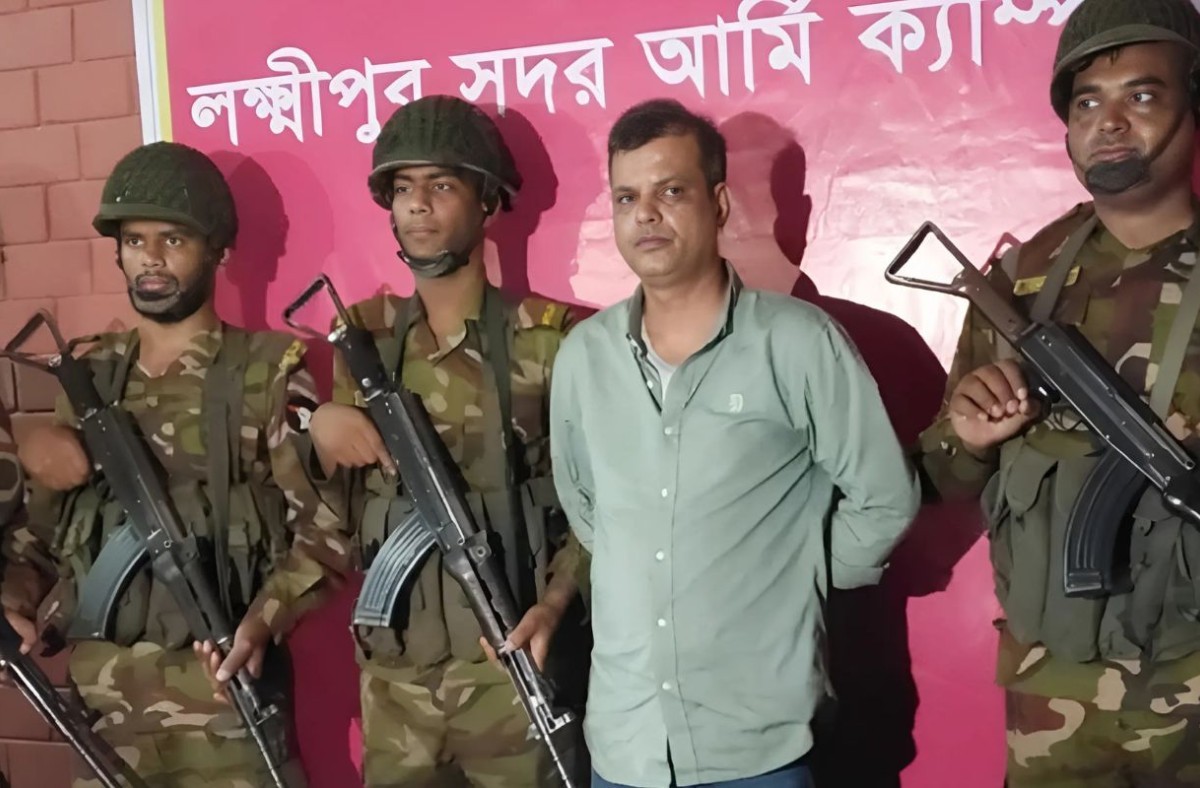 ‘বুড়া অস্ত্র দিয়া আমার মানসম্মান শেষ করলি’- কারাবন্দী যুবদল নেতার পোস্ট