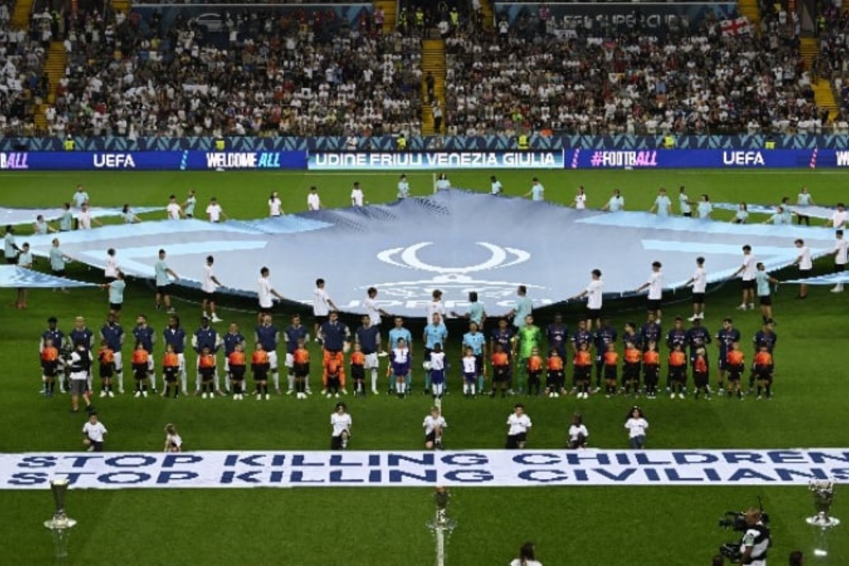 ‘শিশু হত্যা বন্ধ করুন’—সুপার কাপে উয়েফার যুদ্ধবিরোধী বার্তা