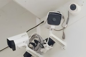 ‘সিসি ক্যামেরা কেন লাগিয়েছিস?’- গৃহকর্তার গালে থাপ্পড় দিয়ে ডাকাতের প্রশ্ন