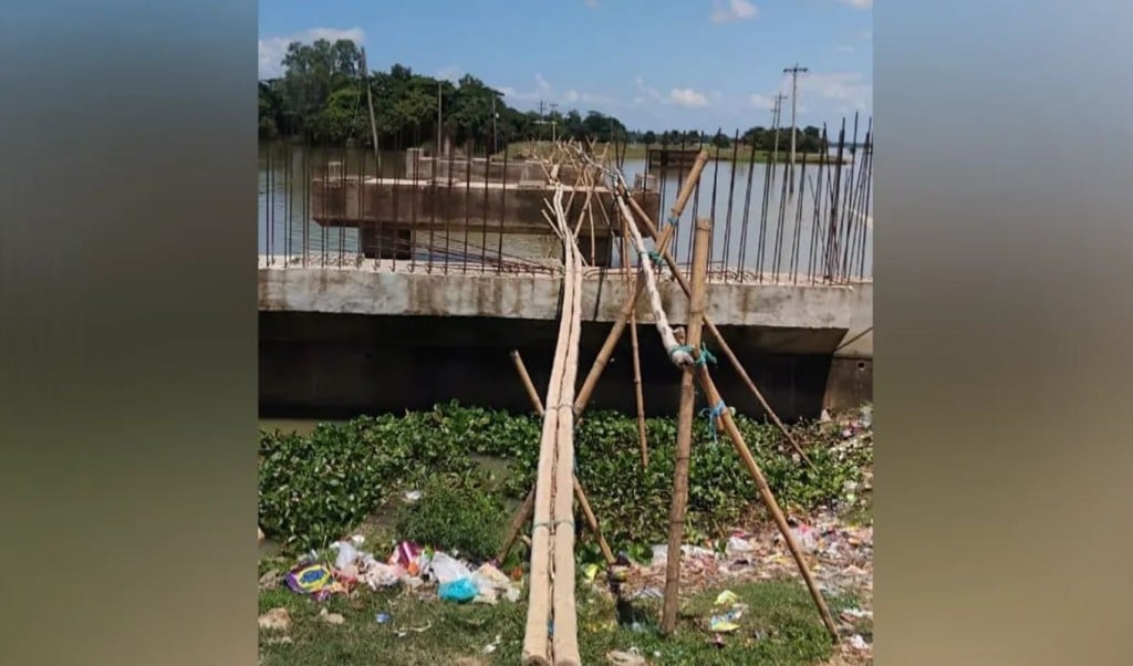 ‘৮ কোটি টাকার বাঁশের সাঁকো 1754476440 ‘৮ কোটি টাকার বাঁশের সাঁকো’