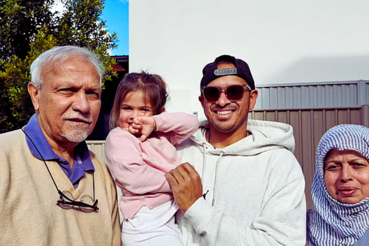 মায়ের হিজাবকে কেন্দ্র করে এমসিজিতে হয়রানির শিকার: উসমান খাজা