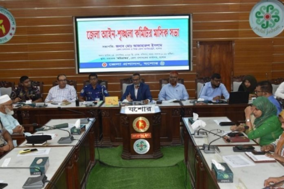 হেলমেট-লাইসেন্স ছাড়া মিলবে না মোটরসাইকেলের পেট্রোল