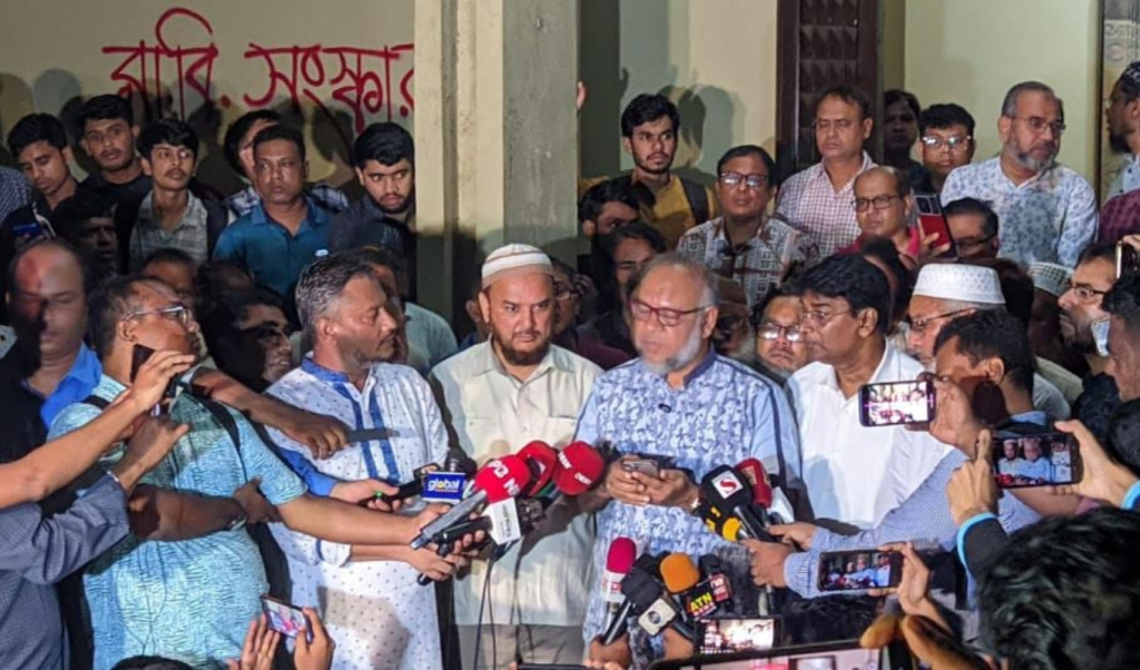 রাবিতে পোষ্য কোটাকে কেন্দ্র করে পূর্ণদিবস কর্মবিরতির ঘোষণা 3 Add a subheading 83 1758393513 রাবিতে পোষ্য কোটাকে কেন্দ্র করে পূর্ণদিবস কর্মবিরতির ঘোষণা