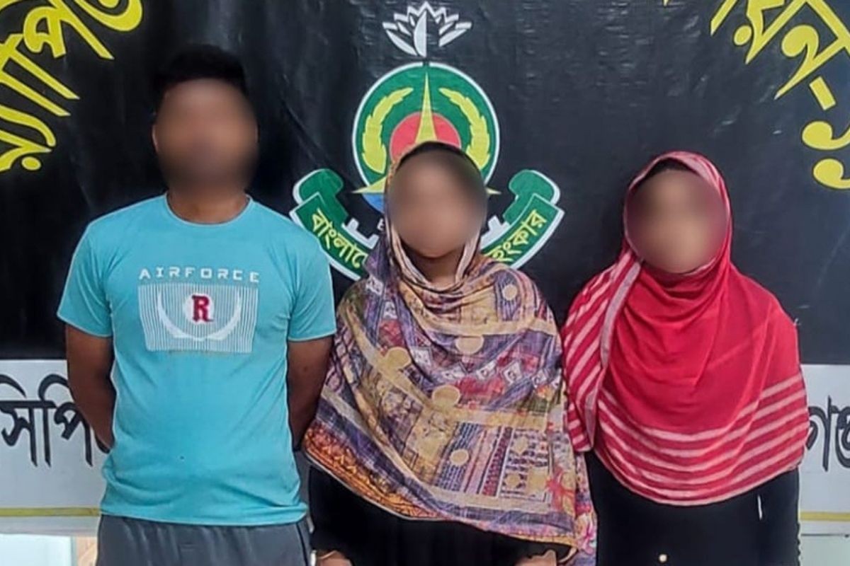 ডিভোর্সের পরও জোর করে রাতযাপন, বর্তমান স্বামীকে নিয়ে প্রাক্তন স্বামীকে হত্যা