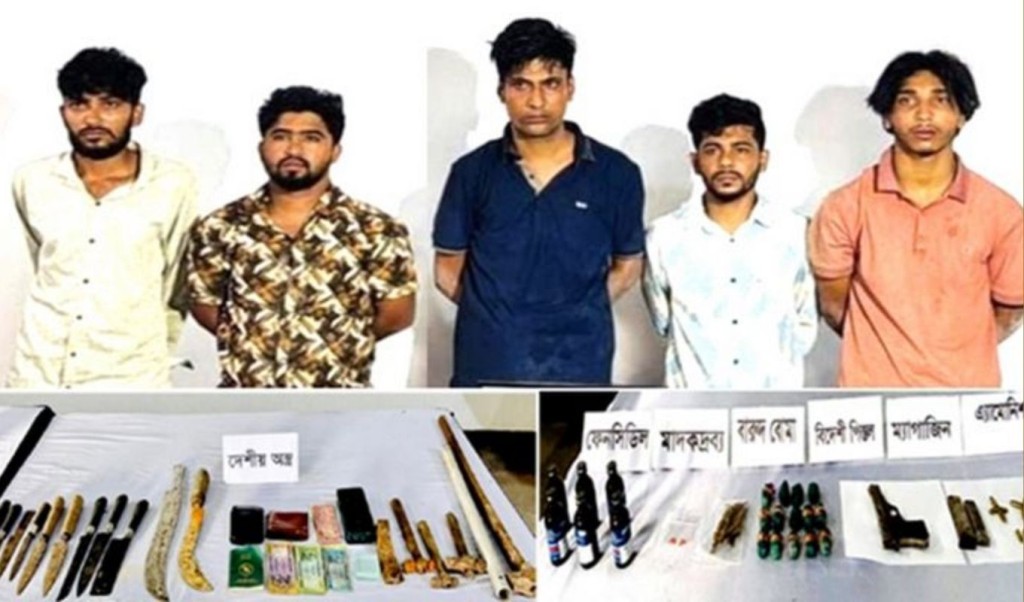 অস্ত্র-গুলি ও মাদকসহ শুটার রিয়াজ বাহিনীর ৫ সহযোগী গ্রেপ্তার 3 অস্ত্র গুলি ও মাদকসহ শুটার রিয়াজ বাহিনীর ৫ সহযোগী গ্রেপ্তার 1757086158 অস্ত্র-গুলি ও মাদকসহ শুটার রিয়াজ বাহিনীর ৫ সহযোগী গ্রেপ্তার