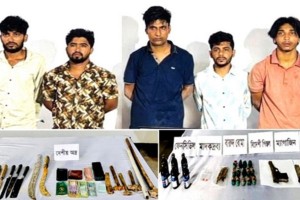 অস্ত্র-গুলি ও মাদকসহ শুটার রিয়াজ বাহিনীর ৫ সহযোগী গ্রেপ্তার