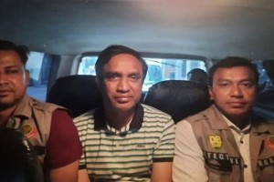 আ.লীগ নেতা গ্রেপ্তার, ফেসবুকে ৩ নেতার প্রতিবাদ ও দুঃখ প্রকাশ