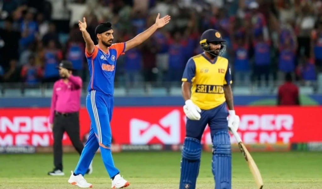 আশ্চর্যজনকভাবে ঘুরে দাঁড়িয়ে সুপার ওভারে জয় ছিনিয়ে নিল ভারত 1758942723 আশ্চর্যজনকভাবে ঘুরে দাঁড়িয়ে জয় ছিনিয়ে নিল ভারত