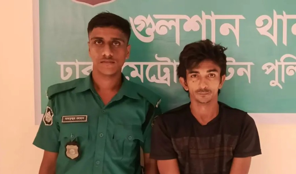 এনএসআই পরিচয়ে বিদেশি নাগরিকের কাছে চাঁদা দাবি, অতঃপর... 4 এনএসআই পরিচয়ে বিদেশি নাগরিকের কাছে চাঁদা দাবি অতঃপর 1758381837 এনএসআই পরিচয়ে বিদেশি নাগরিকের কাছে চাঁদা দাবি, অতঃপর...