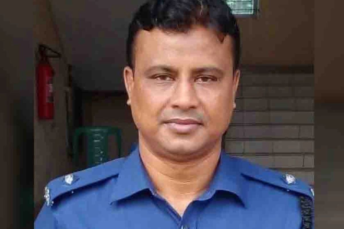 ডাকসুতে ছাত্রদলের প্যানেলকে শুভকামনা জানানো সেই ওসি প্রত্যাহার