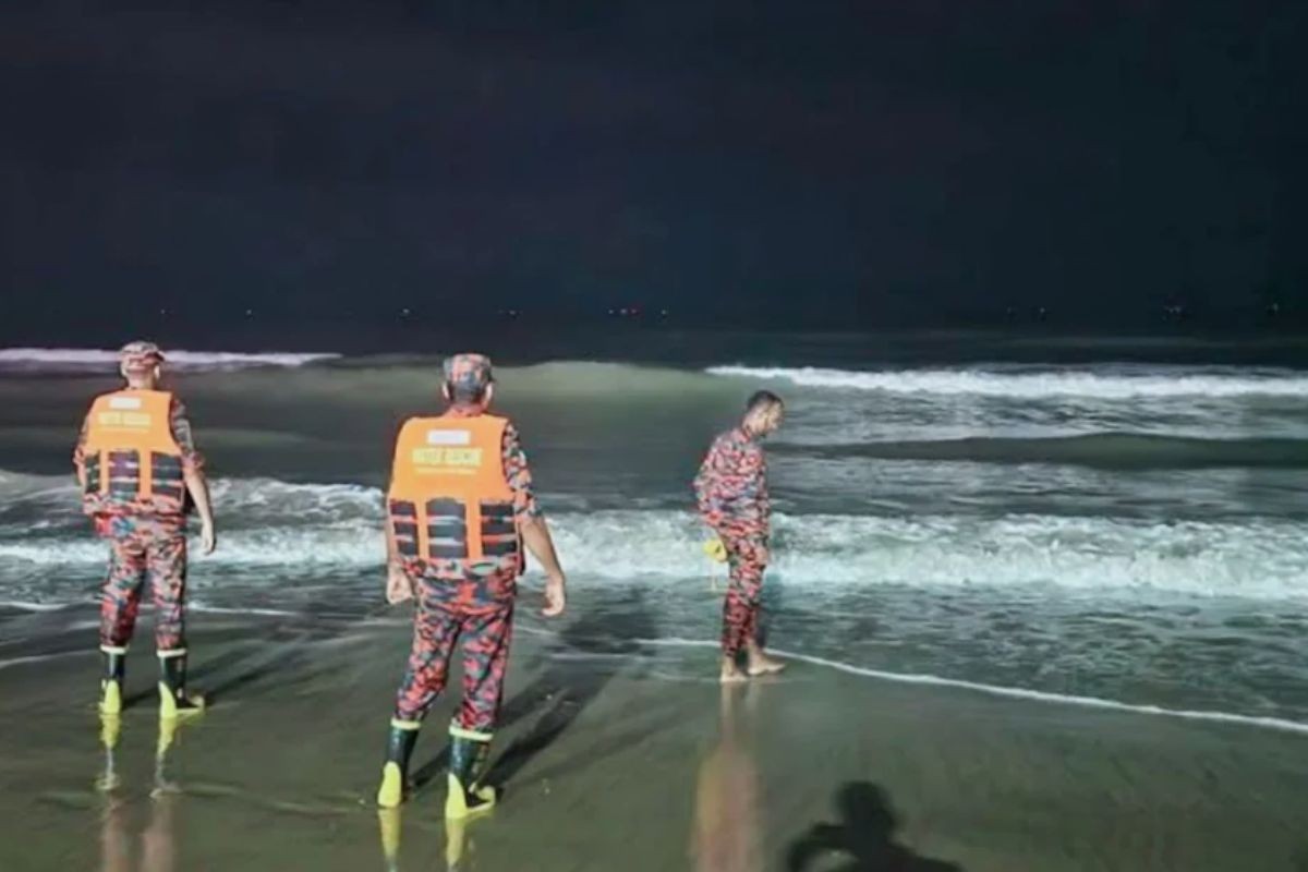 কক্সবাজারে সাগরে নেমে নিখোঁজ ক্রিকেটার মুশফিকের ভাতিজা