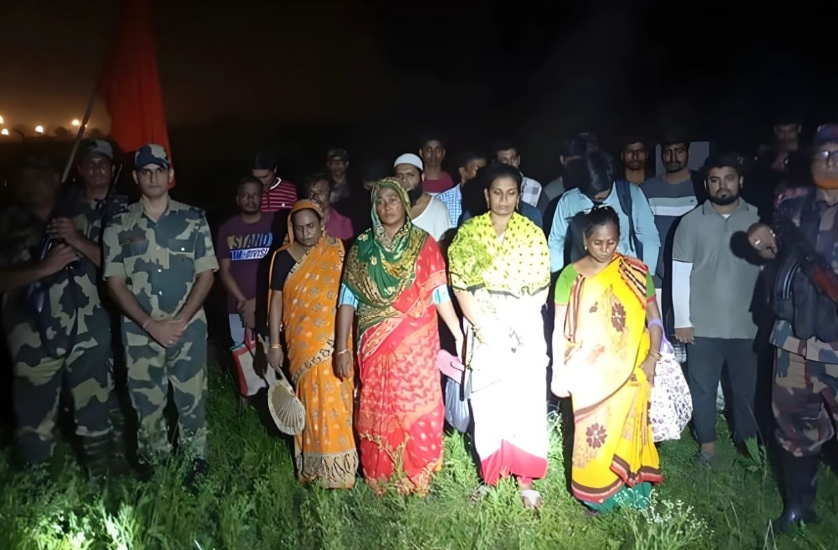 কাজীপুর সীমান্তে ১৮ বাংলাদেশিকে হস্তান্তর করলো বিএসএফ