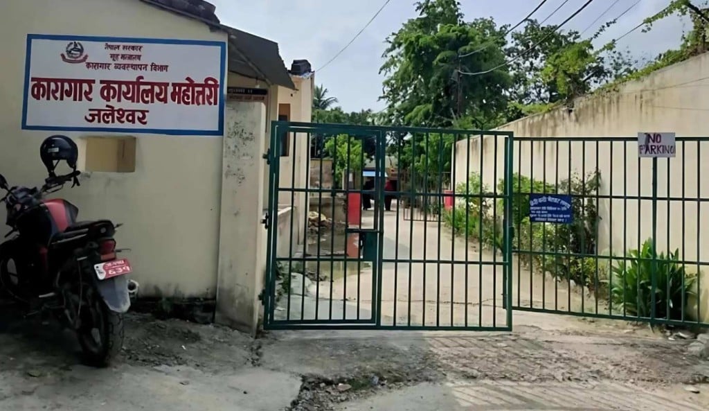 কারাগার থেকে পালিয়েছে সাড়ে ১৩ হাজারের বেশি কয়েদি 1757579961 কারাগার থেকে পালিয়েছে সাড়ে ১৩ হাজারের বেশি কয়েদি