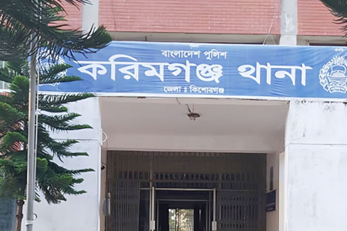 কিশোরগঞ্জে পুলিশের সামনেই সালিশি দরবারে যুবক খুন