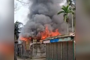 কুমিল্লায় মাইকে ঘোষণা দিয়ে ৪ মাজারে হামলা ও আগুন