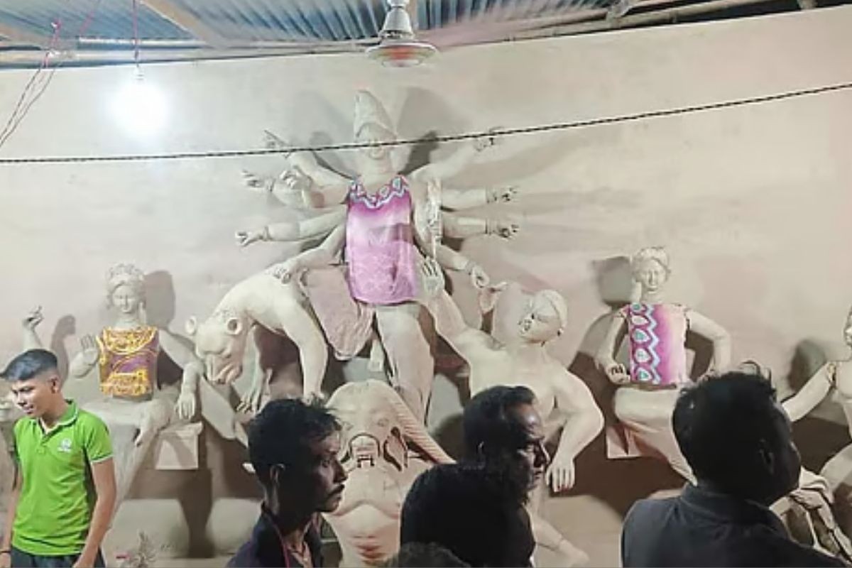 কুষ্টিয়ায় মন্দিরে প্রতিমা ভাঙচুর
