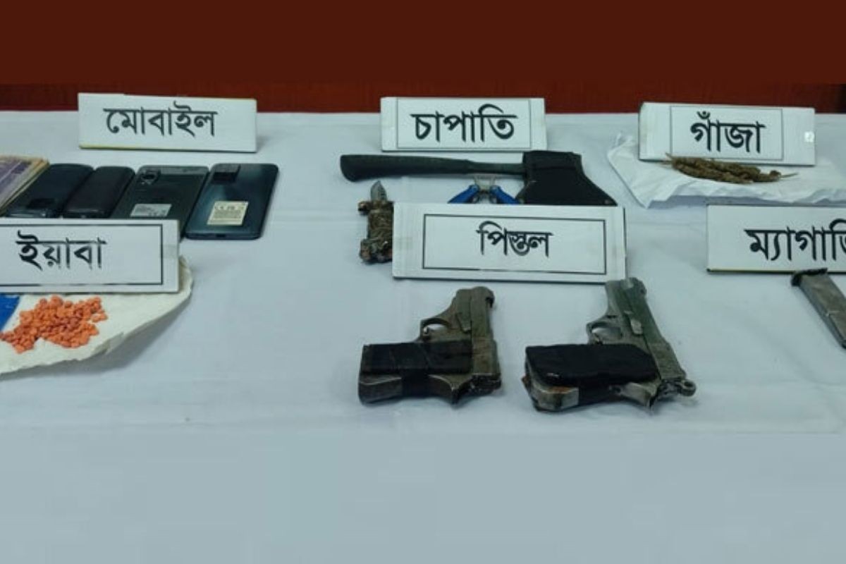 কেরানীগঞ্জে র‍্যাবের অভিযানে অস্ত্র-গুলি ও মাদকসহ গ্রেপ্তার ৪