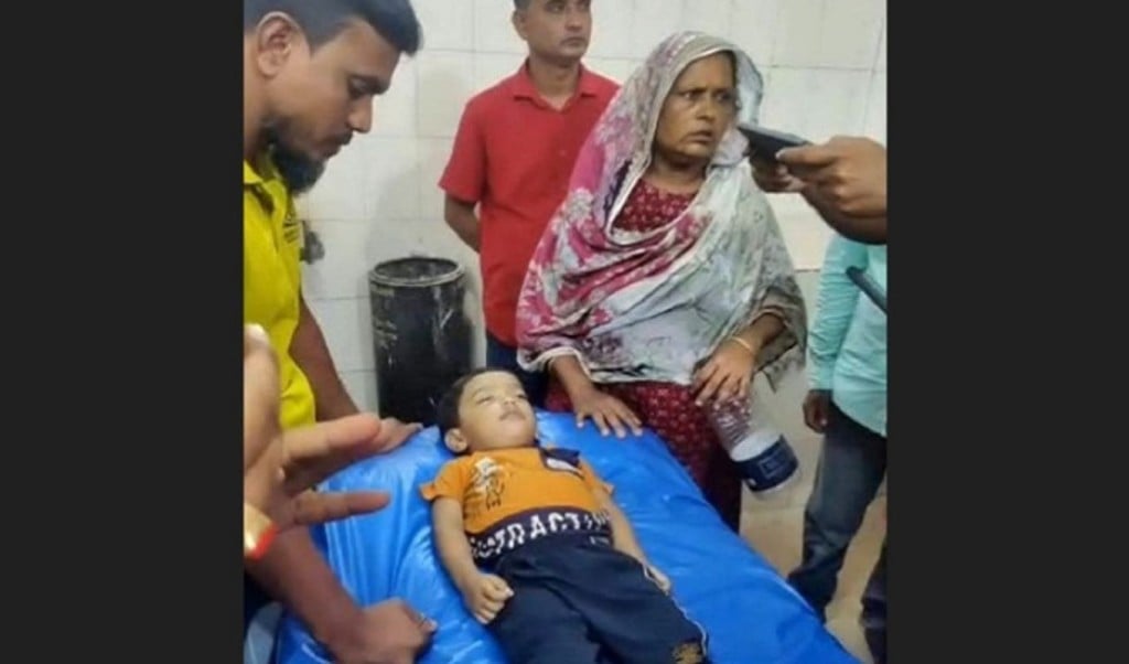 গলায় কলা আটকে মৃত্যু 1758447136 গলায় কলা আটকে প্রাণ গেলো ৩ বছরের শিশুর