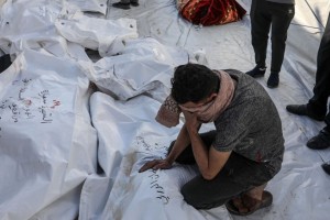 গাজায় আরও ৬৫ ফিলিস্তিনিকে হত্যা করলো বর্বর ইসরায়েল