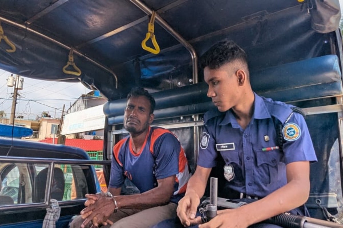 গোপনে নারী পর্যটকদের গোসলের ভিডিও ধারণ, অতঃপর…